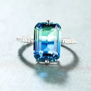 Opaque and .925 sterling silver ring in size 10